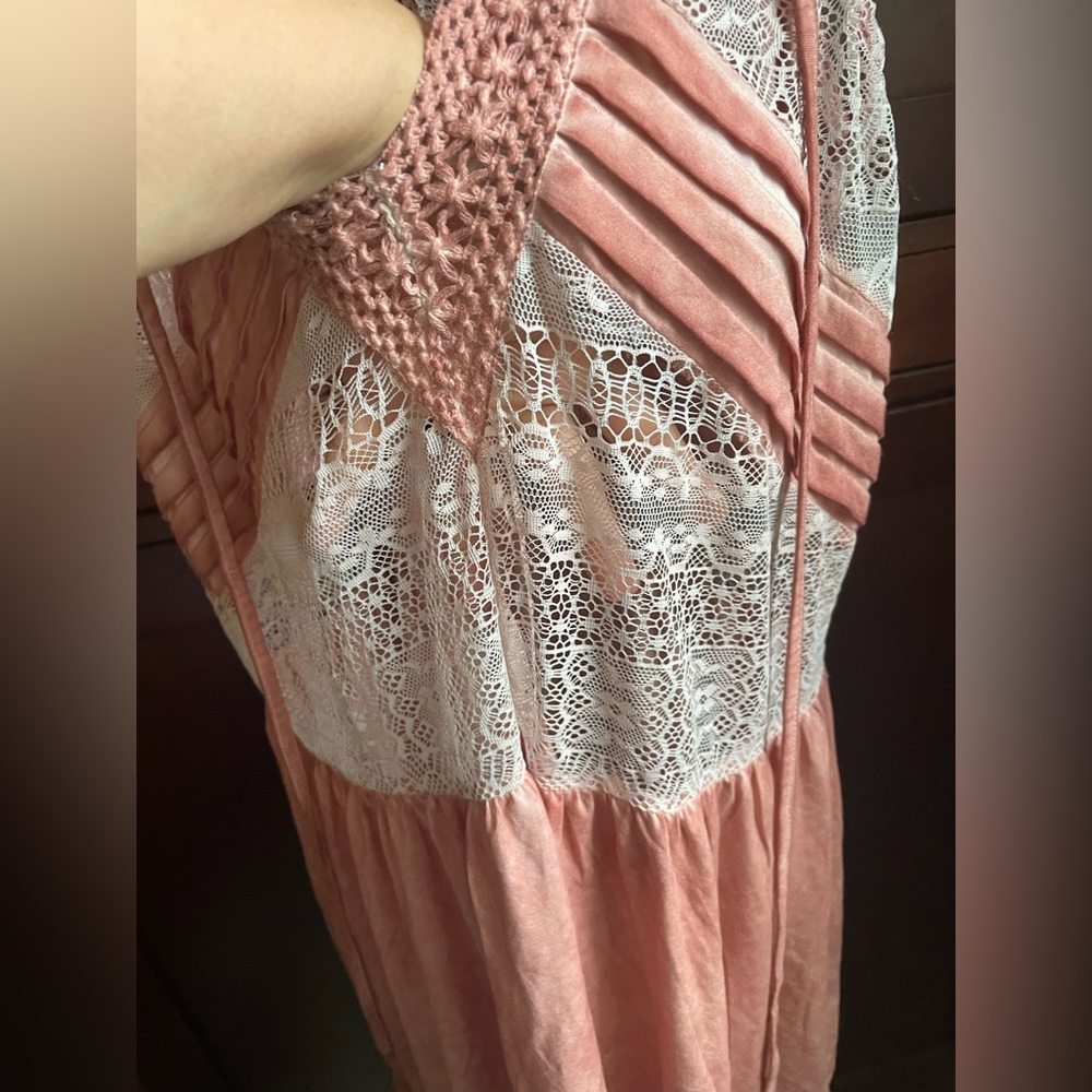 POL Elegant Lace Trimmed Pink Top Size Small - Picture 8 of 9